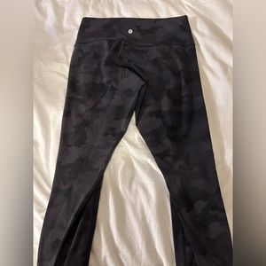 lululemon Wunder Under Black Camo sz 10